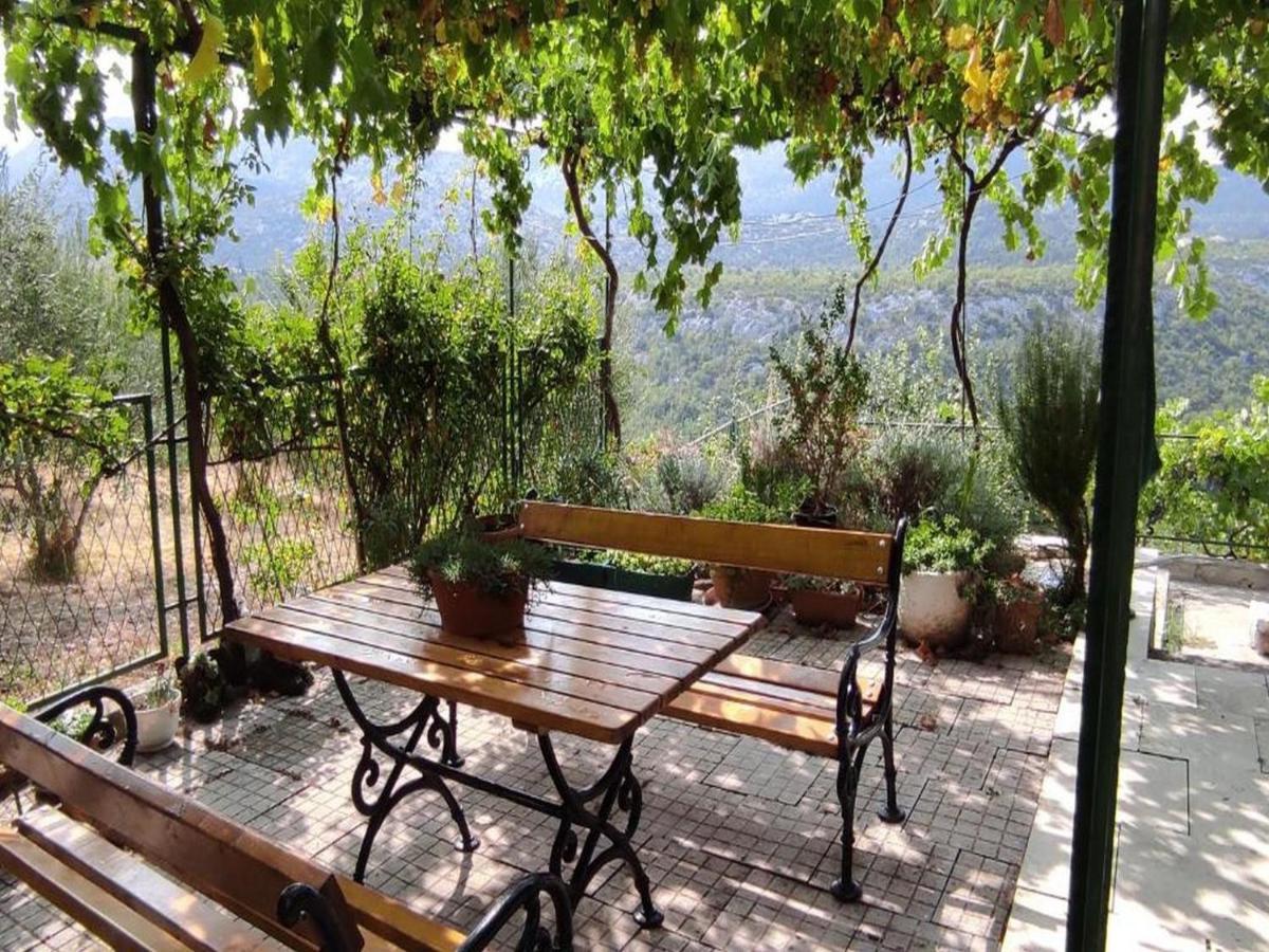 Holiday Home Carevic Gornja Brela エクステリア 写真