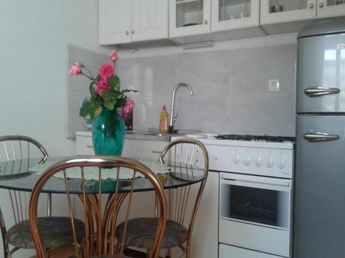 Holiday Home Carevic Gornja Brela エクステリア 写真