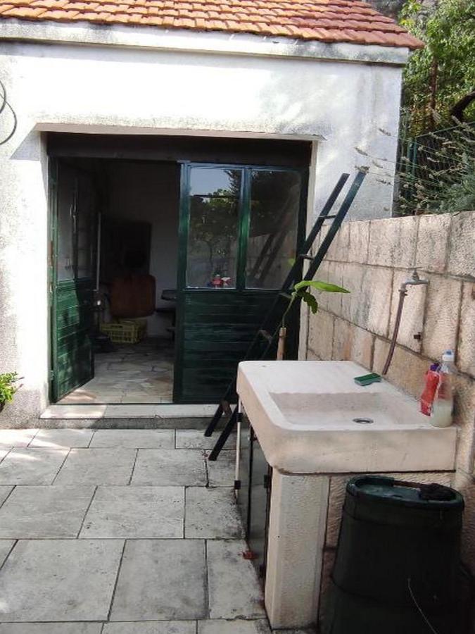 Holiday Home Carevic Gornja Brela エクステリア 写真